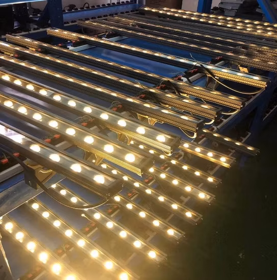 IP65 プログラマブルフルカラー RGBW DMX Spi マトリックス LED ピクセルリニアライトバー LED ウォールウォッシャー ナイトクラブイベントステージ装飾用